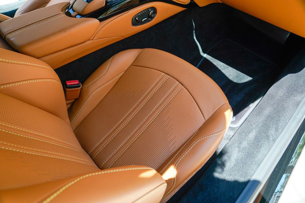 2021 Aston Martin Vantage Coupe Manual - 22900621 - 77