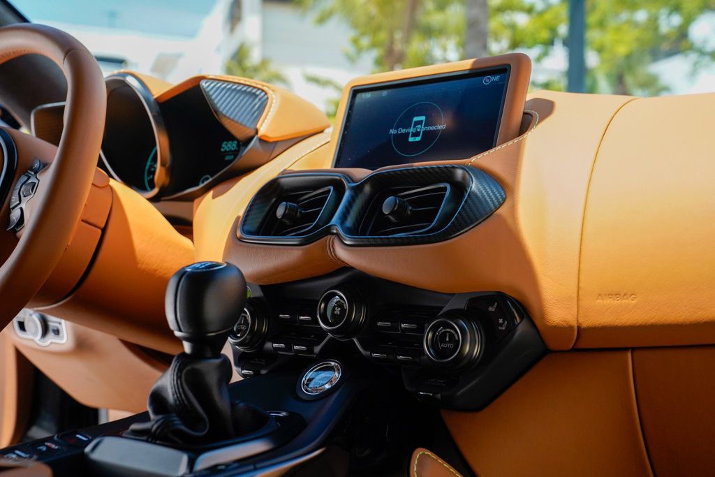 2021 Aston Martin Vantage Coupe Manual - 22900621 - 79