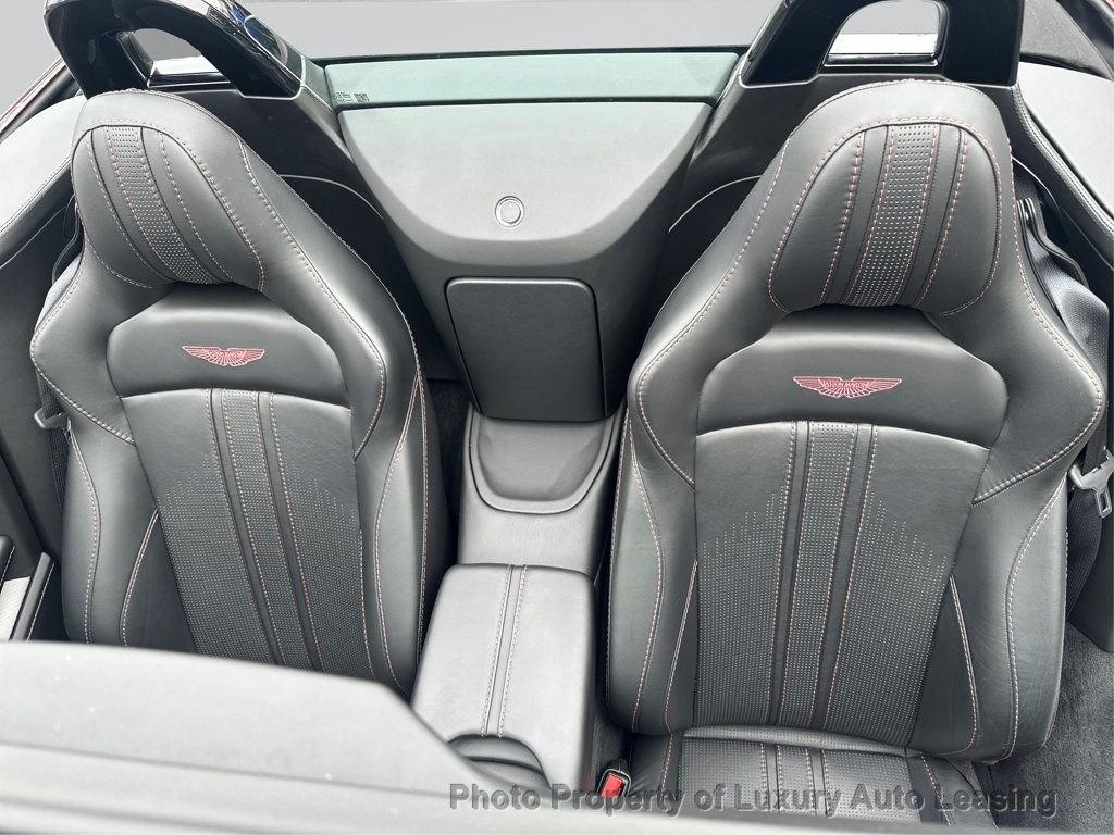 Aston Martin Vantage photo 10