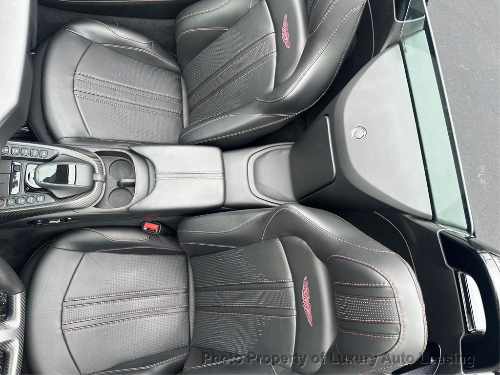 Aston Martin Vantage photo 12