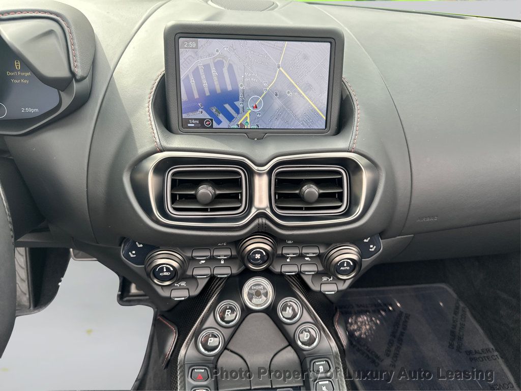 Aston Martin Vantage photo 14