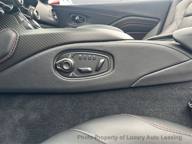 2021 Aston Martin Vantage Roadster - 23010121 - 18