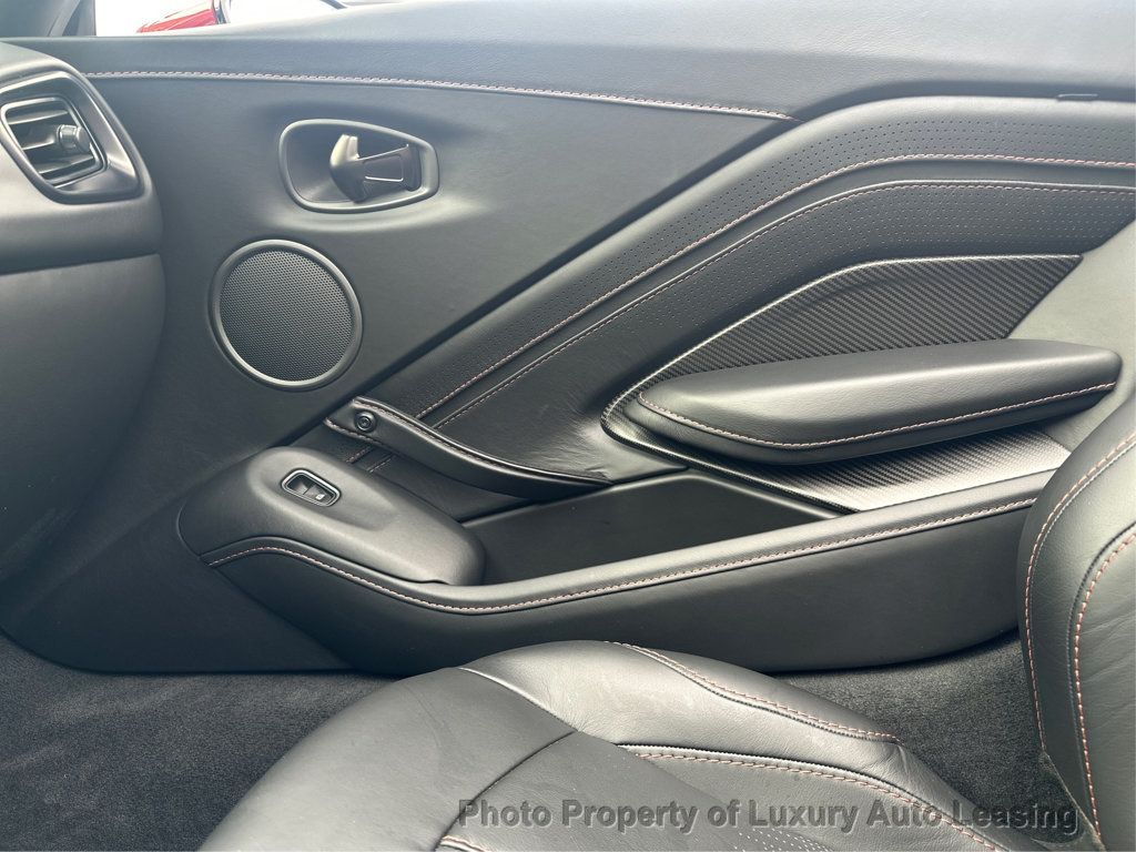 Aston Martin Vantage photo 20