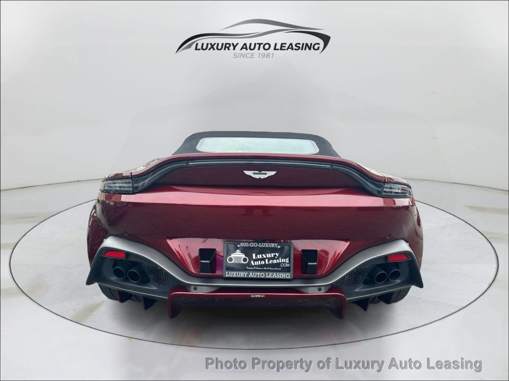 Aston Martin Vantage photo 4