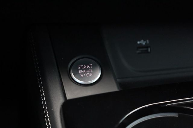 2021 Audi A4 Sedan Premium Plus - 23050881 - 32