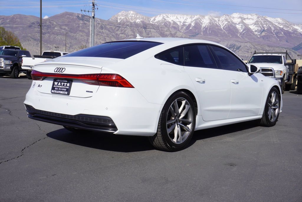 2021 Audi A7  PREMIUM PLUS 55 TFSI E QUATTRO - 23010470 - 10