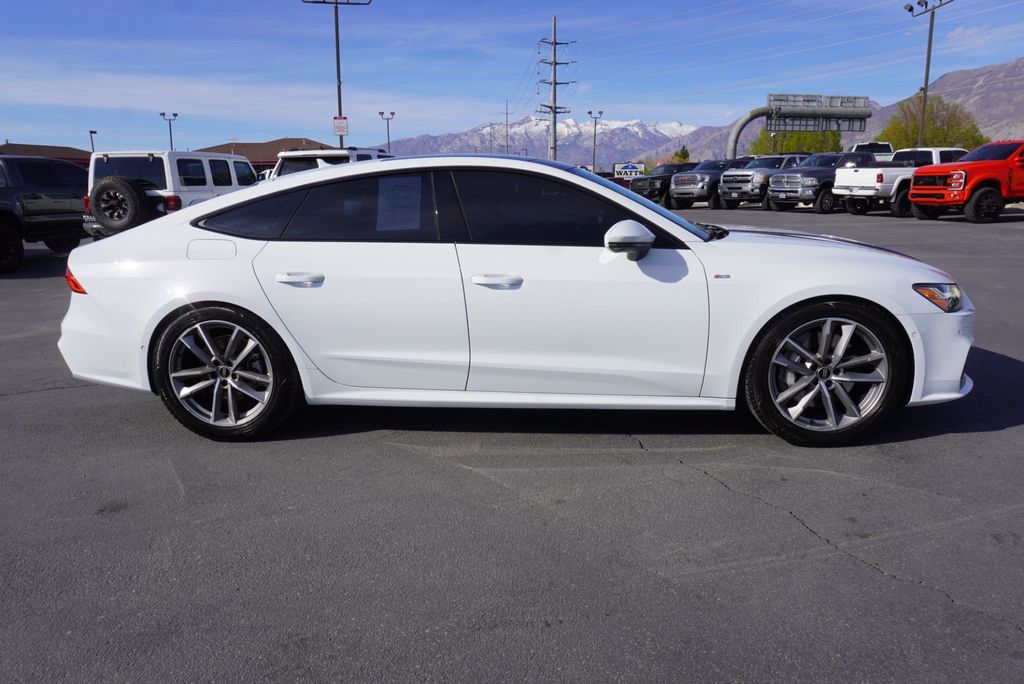 2021 Audi A7  PREMIUM PLUS 55 TFSI E QUATTRO - 23010470 - 11