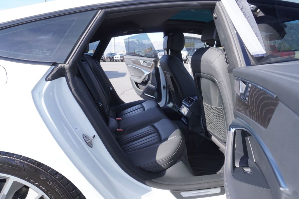 2021 Audi A7  PREMIUM PLUS 55 TFSI E QUATTRO - 23010470 - 24