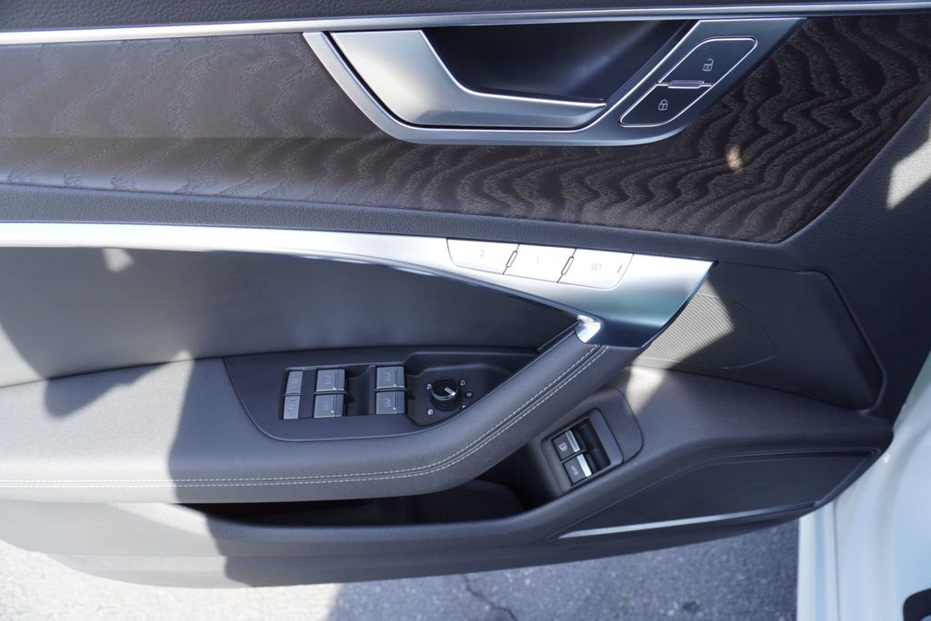 2021 Audi A7  PREMIUM PLUS 55 TFSI E QUATTRO - 23010470 - 27