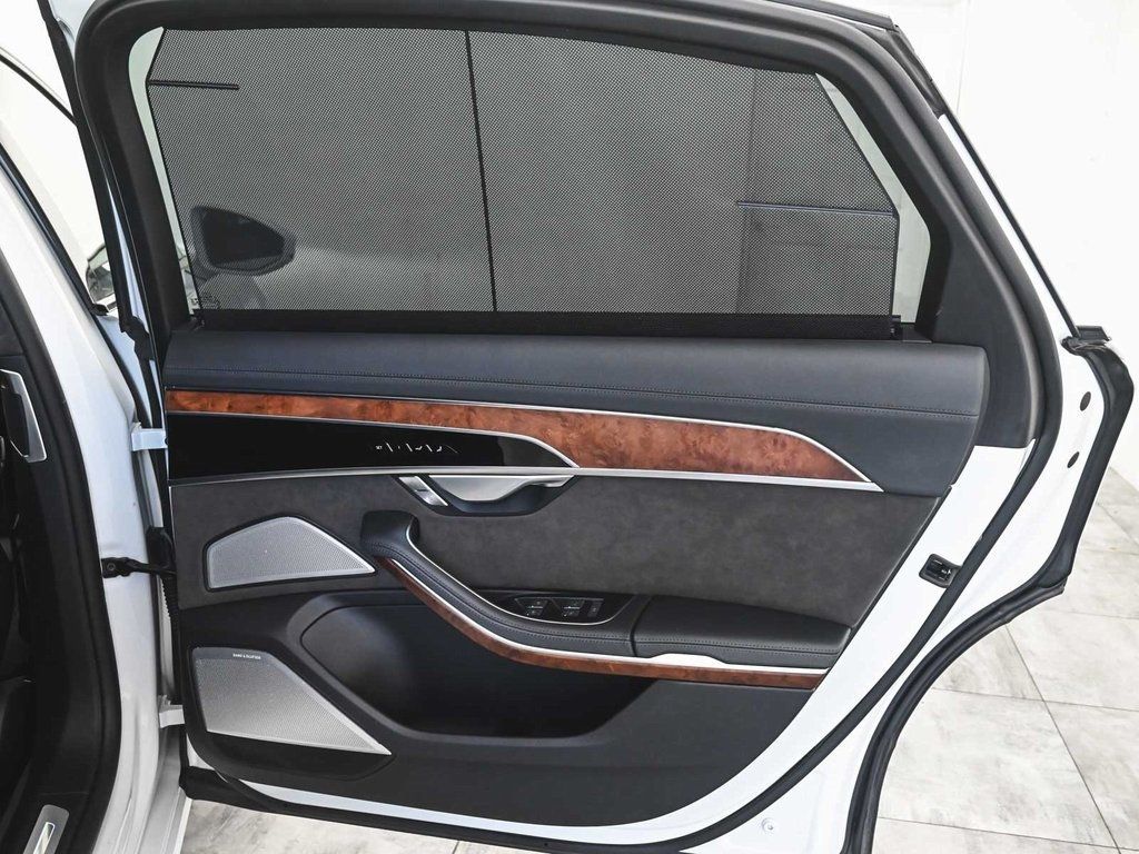 2021 Audi A8 L 60 TFSI Quattro photo 13