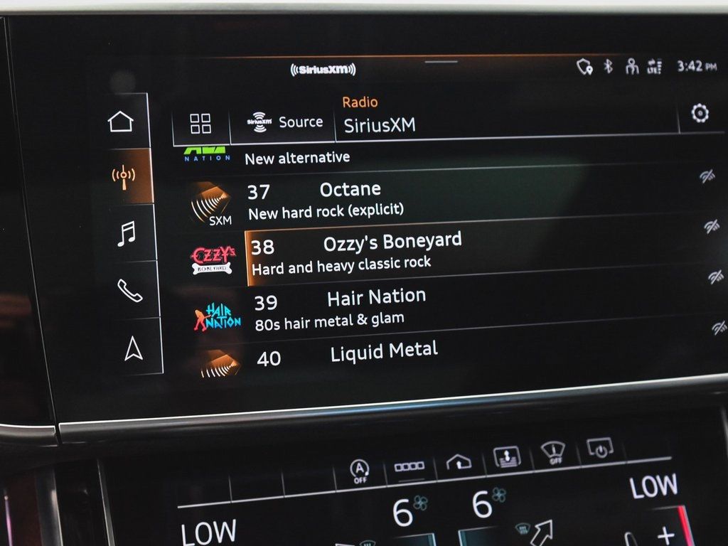 2021 Audi A8 L 60 TFSI Quattro photo 22