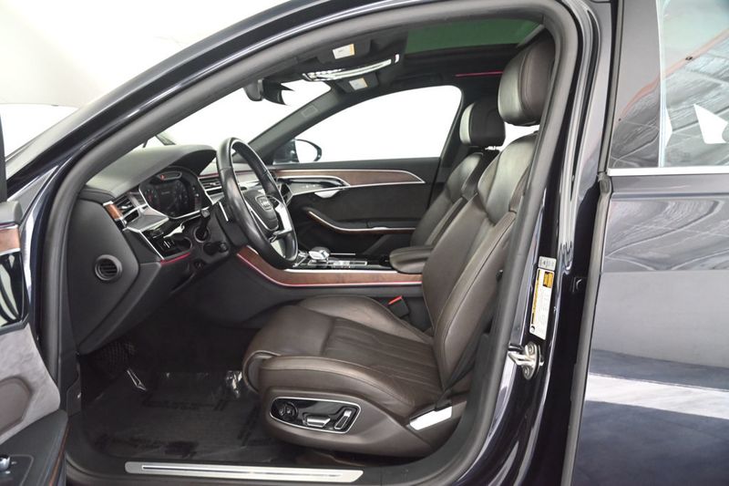 2021 Audi A8 L 55 photo 3