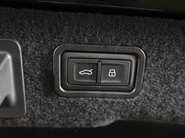 2021 Audi A8 L 55 - 23027555 - 24