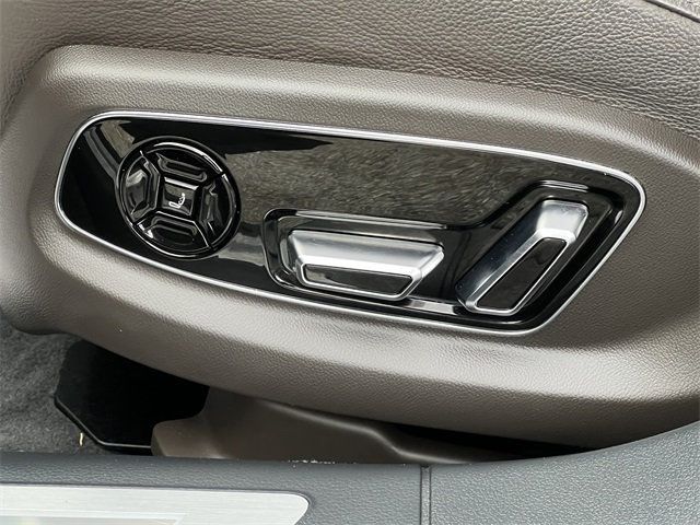 2021 Audi A8 L 55 - 22938260 - 11