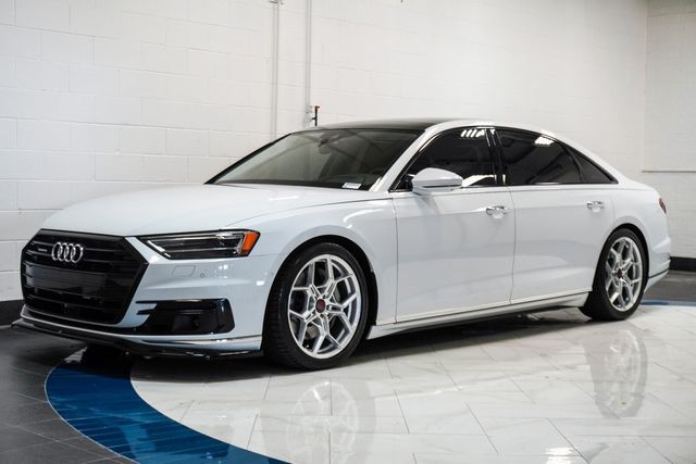 2021 Audi A8 L 55 Quattro photo 3