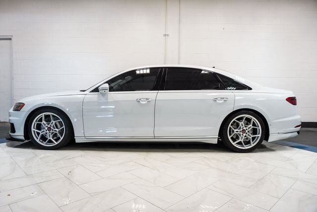 2021 Audi A8 L 55 Quattro photo 36