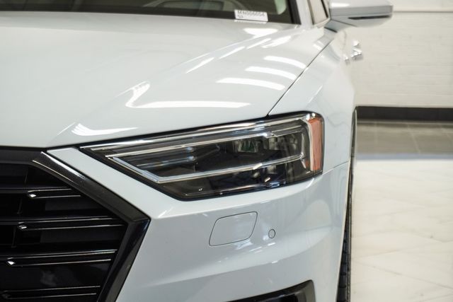 2021 Audi A8 L 55 Quattro photo 43