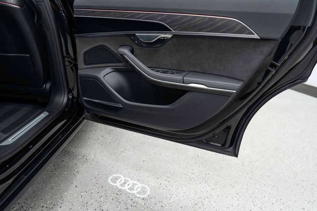 2021 Audi A8 L 55 TFSI quattro - 22454724 - 40