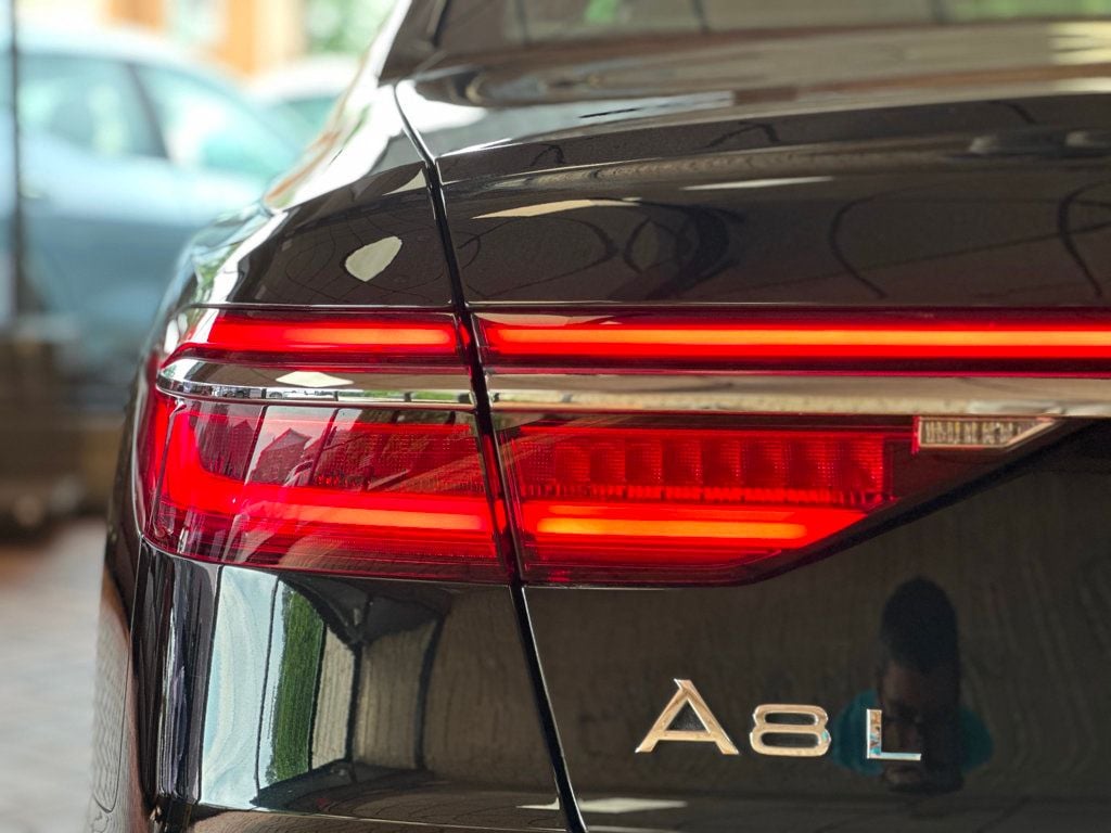 2021 Audi A8 L 60 TFSI Quattro photo 17