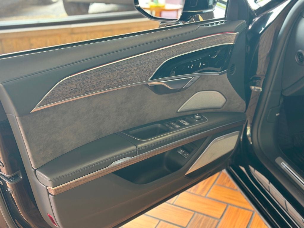 2021 Audi A8 L 60 TFSI Quattro photo 26