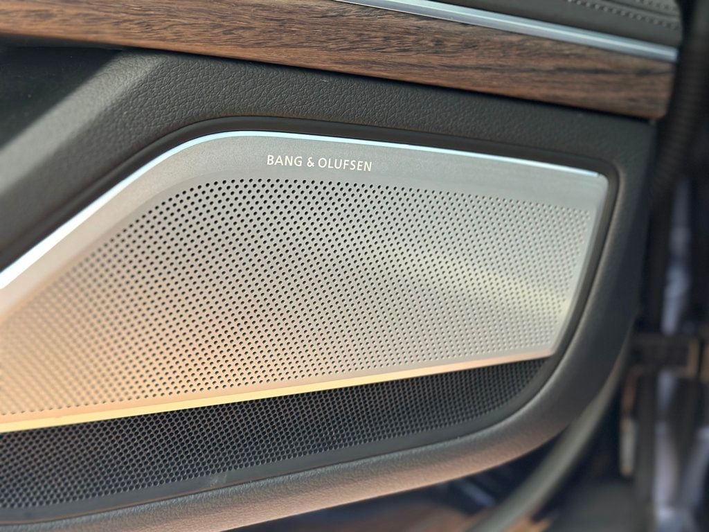2021 Audi A8 L 60 TFSI Quattro photo 30