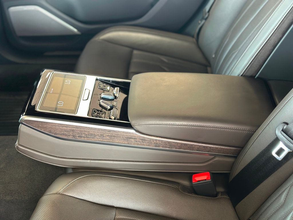 2021 Audi A8 L 60 TFSI Quattro photo 35