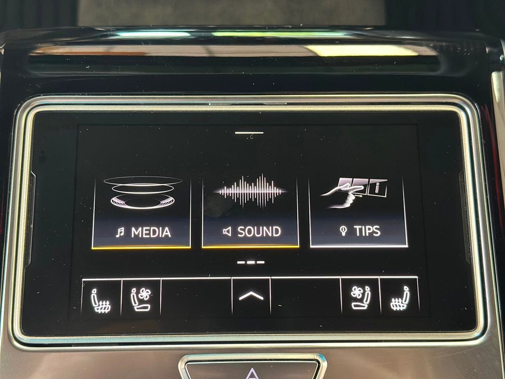 2021 Audi A8 L L 60 TFSI e quattro - 22889624 - 38