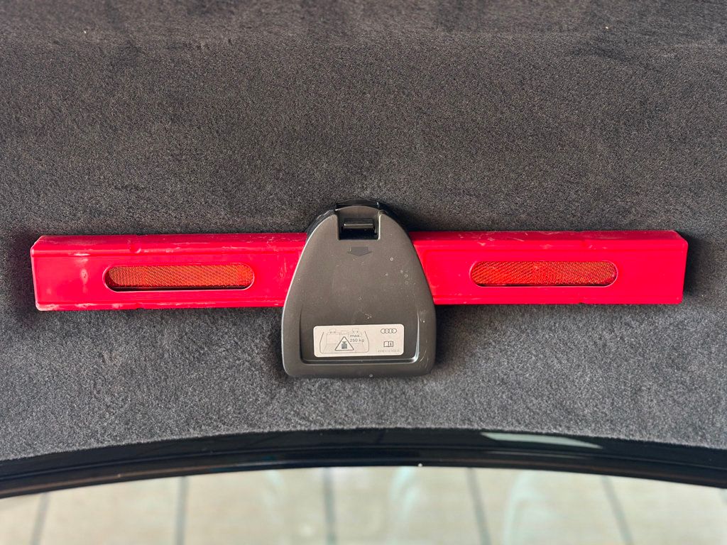 2021 Audi A8 L 60 TFSI Quattro photo 46