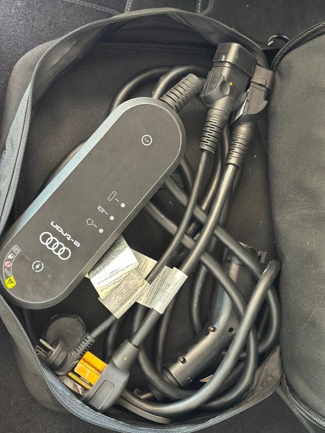 2021 Audi A8 L L 60 TFSI e quattro - 22889624 - 50