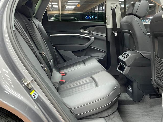 2021 Audi e-tron Premium Plus quattro - 22948261 - 24