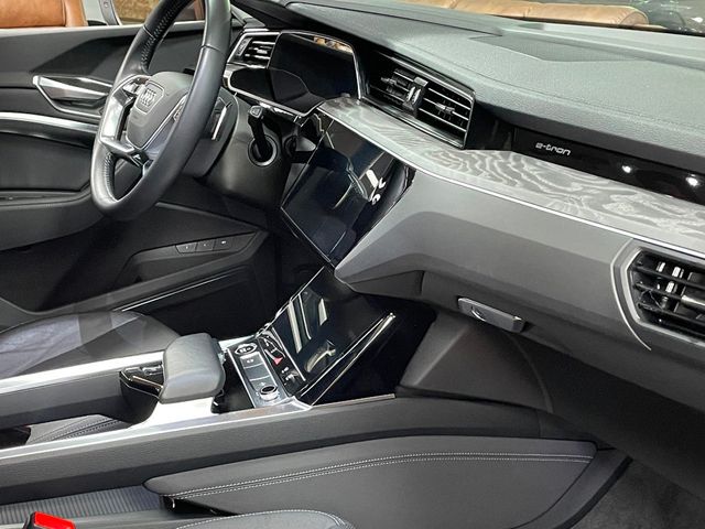 2021 Audi e-tron Premium Plus quattro - 22948261 - 27