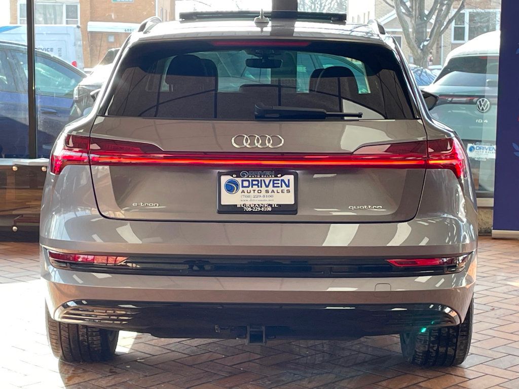 2021 Audi e-tron Premium Plus quattro - 22957010 - 10