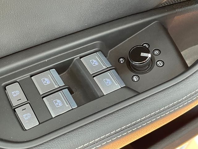 2021 Audi e-tron Premium Plus quattro - 22957010 - 17
