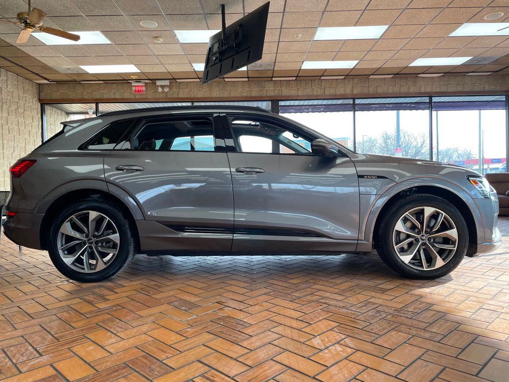 2021 Audi e-tron Premium Plus quattro - 22957010 - 8