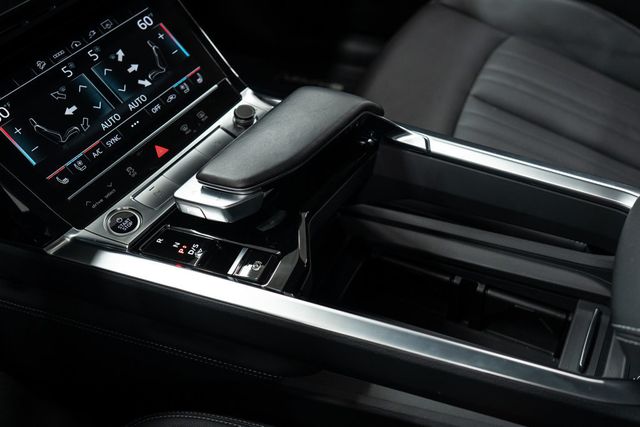 2021 Audi e-tron Premium Plus quattro - 22843309 - 19