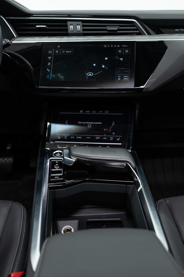 2021 Audi e-tron Premium Plus quattro - 22843309 - 21