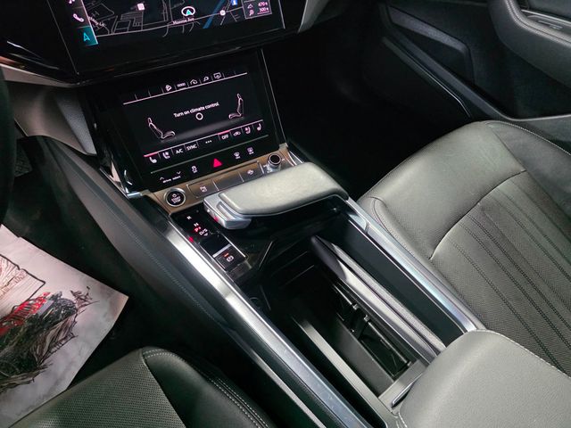 2021 Audi e-tron Premium Plus quattro - 22985908 - 32