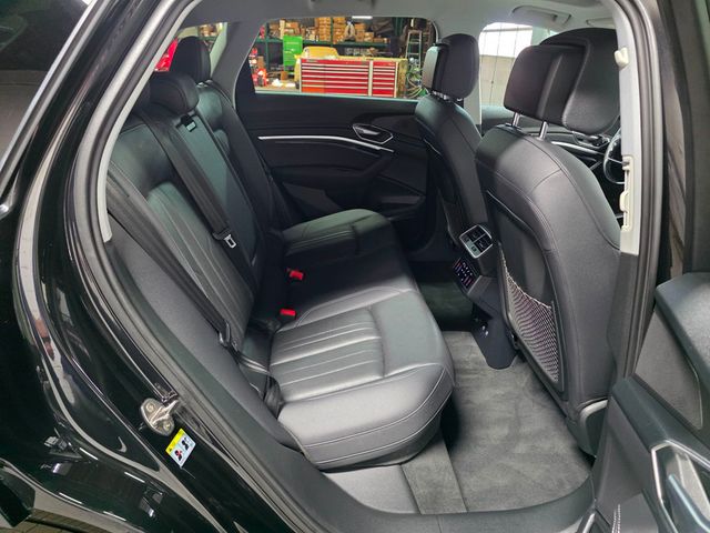 2021 Audi e-tron Premium Plus quattro - 22985908 - 36