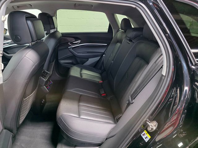 2021 Audi e-tron Premium Plus quattro - 22985908 - 43