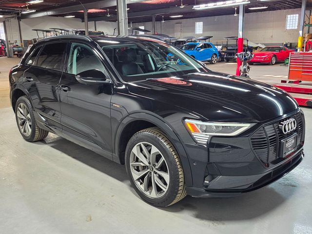 2021 Audi e-tron Premium Plus quattro - 22985908 - 4