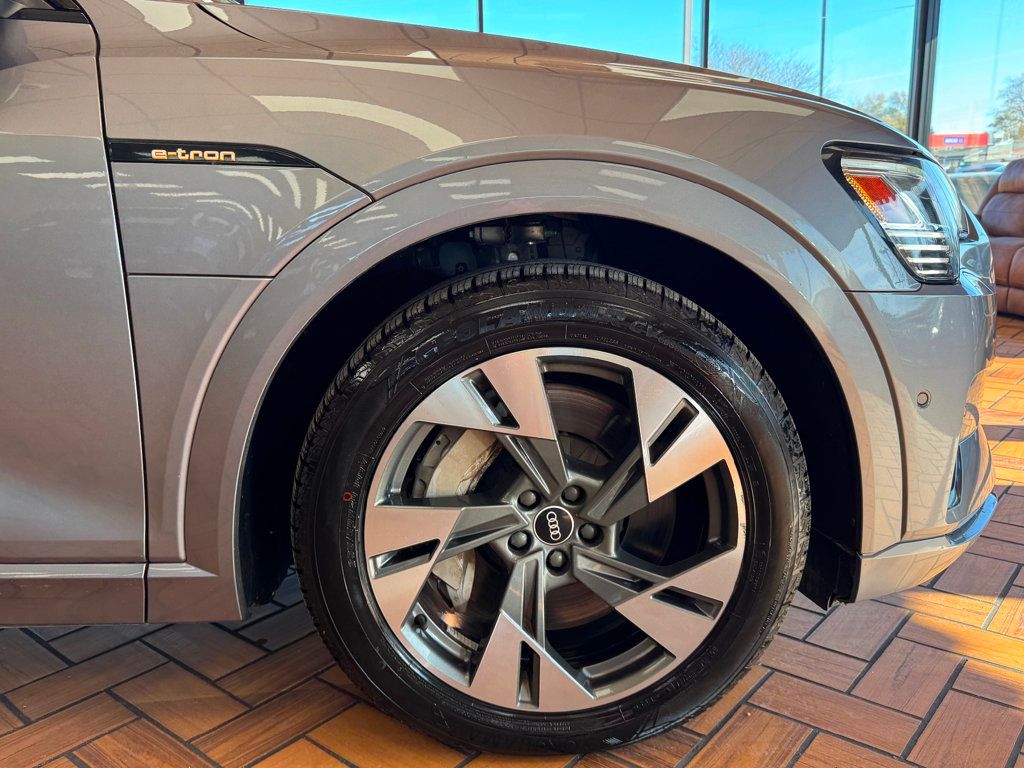 2021 Audi e-tron Premium quattro - 22945383 - 10