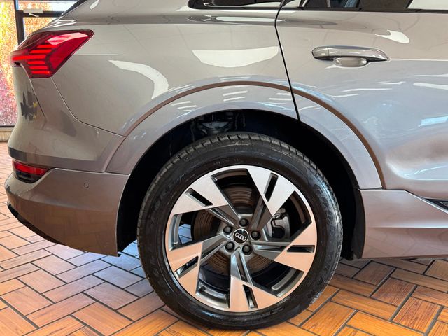 2021 Audi e-tron Premium quattro - 22945383 - 13