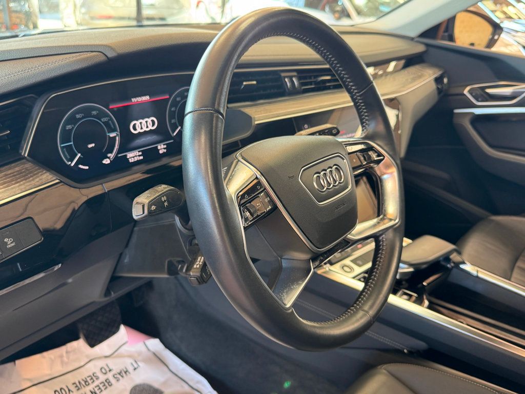 2021 Audi e-tron Premium quattro - 22945383 - 21