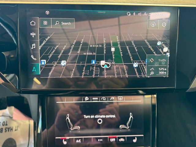 2021 Audi e-tron Premium quattro - 22945383 - 26