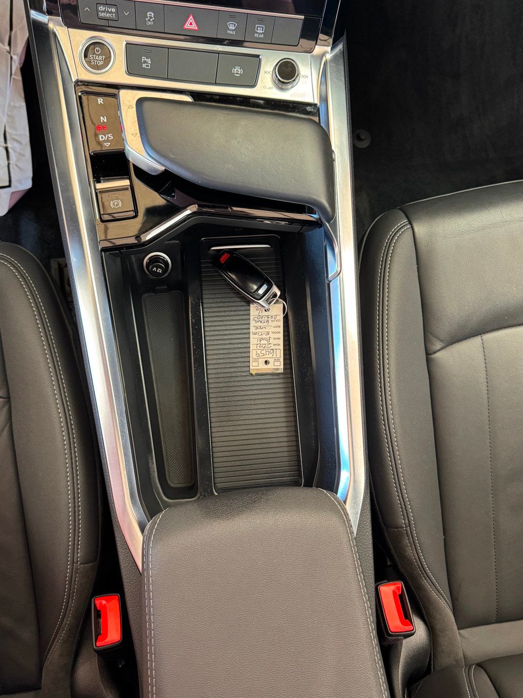 2021 Audi e-tron Premium quattro - 22945383 - 30