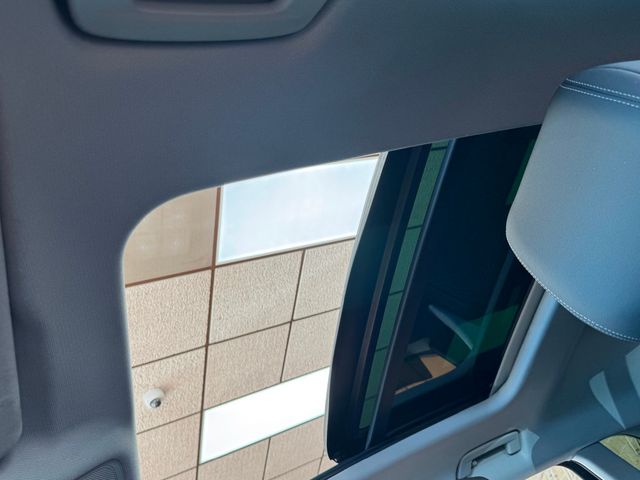 2021 Audi e-tron Premium quattro - 22945383 - 32