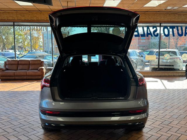 2021 Audi e-tron Premium quattro - 22945383 - 38