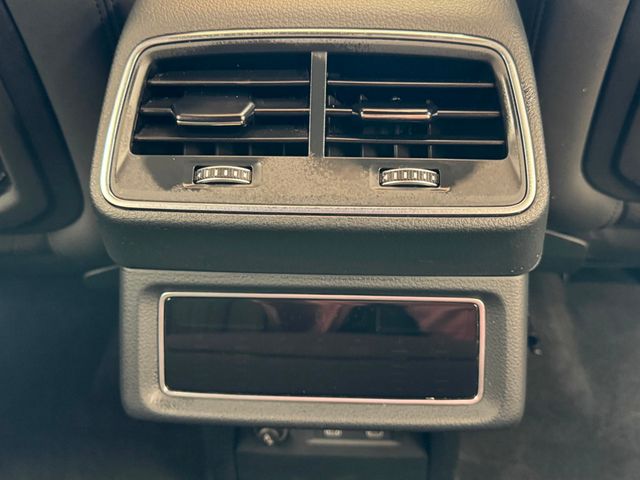 2021 Audi e-tron Premium quattro - 22945383 - 40