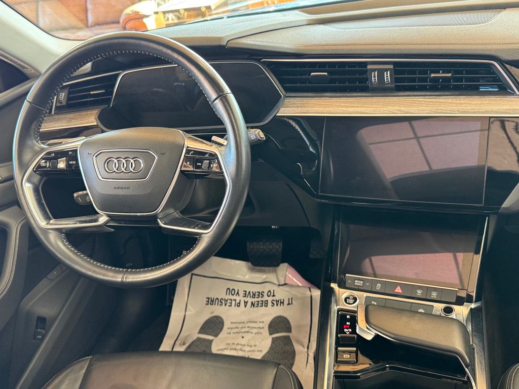 2021 Audi e-tron Premium quattro - 22945383 - 41
