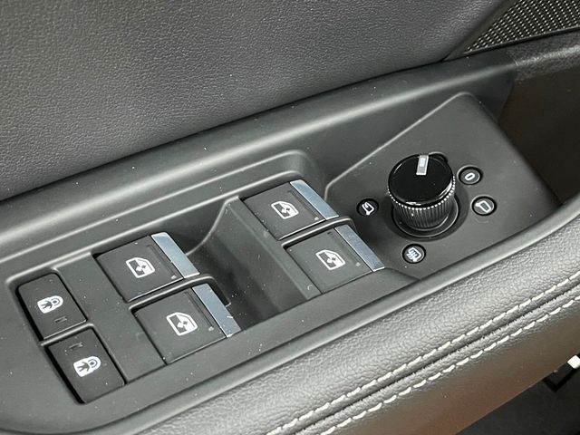2021 Audi e-tron Premium quattro - 22949908 - 16